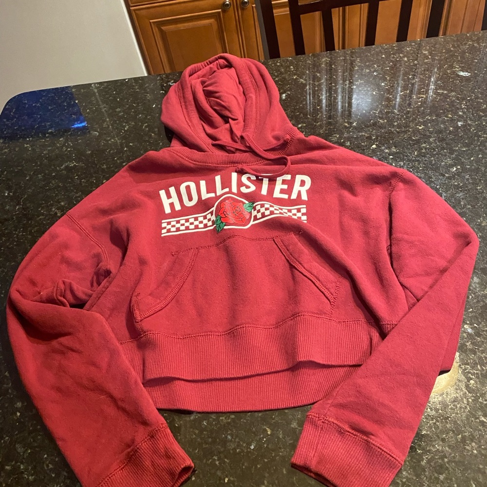 Hollister red cropped hoodie woman’s small